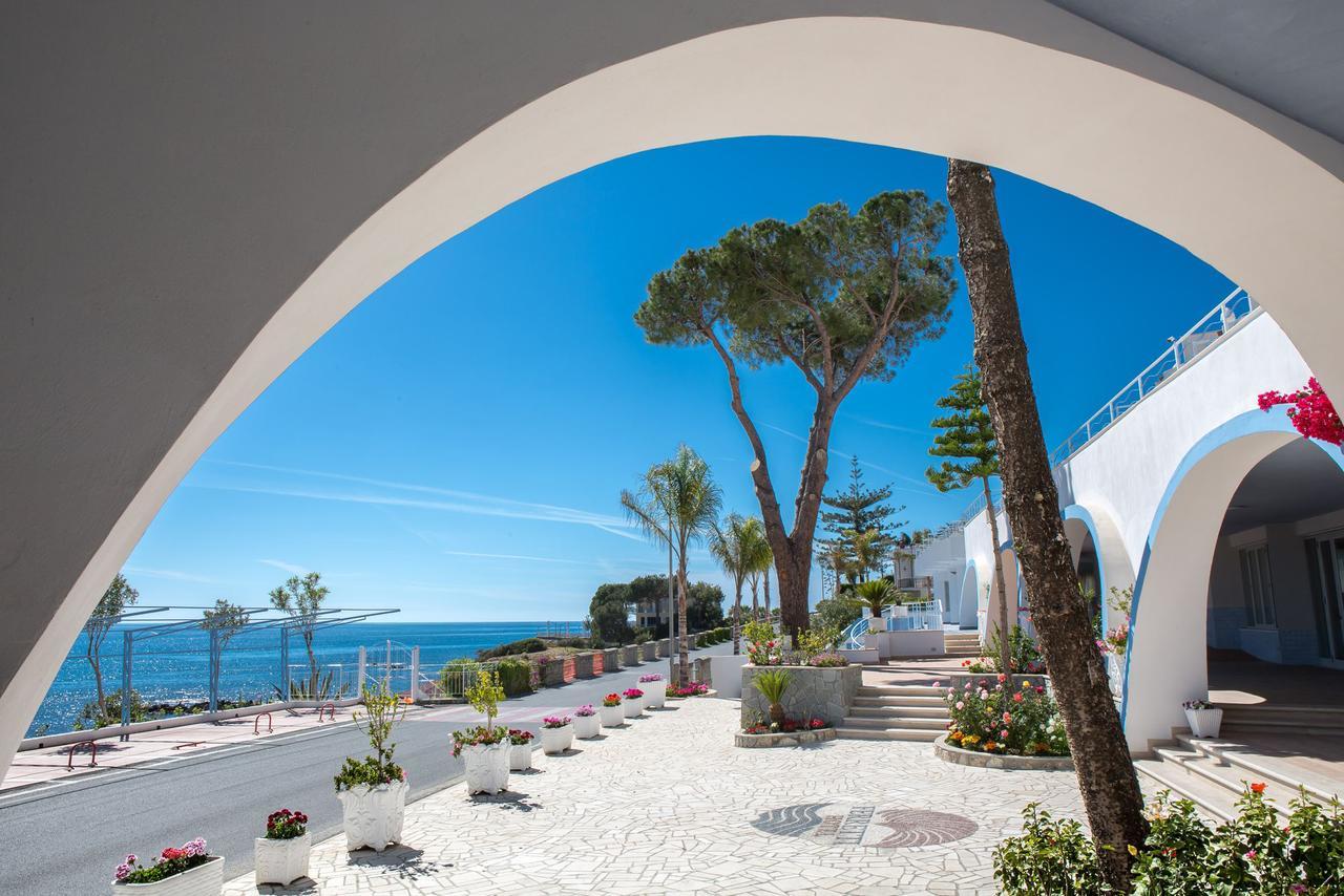 Hotel Ferretti Diamante Exterior foto