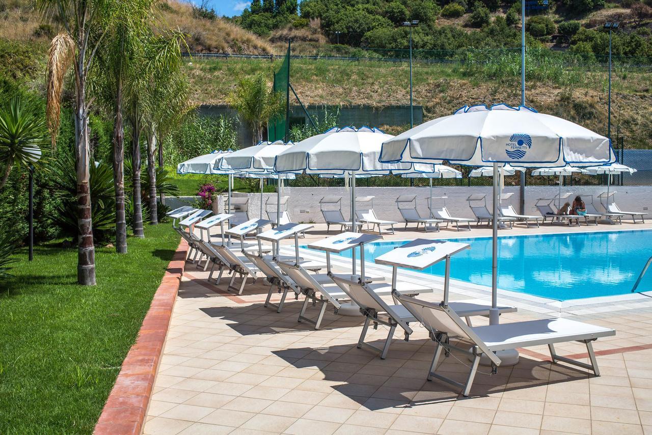 Hotel Ferretti Diamante Exterior foto