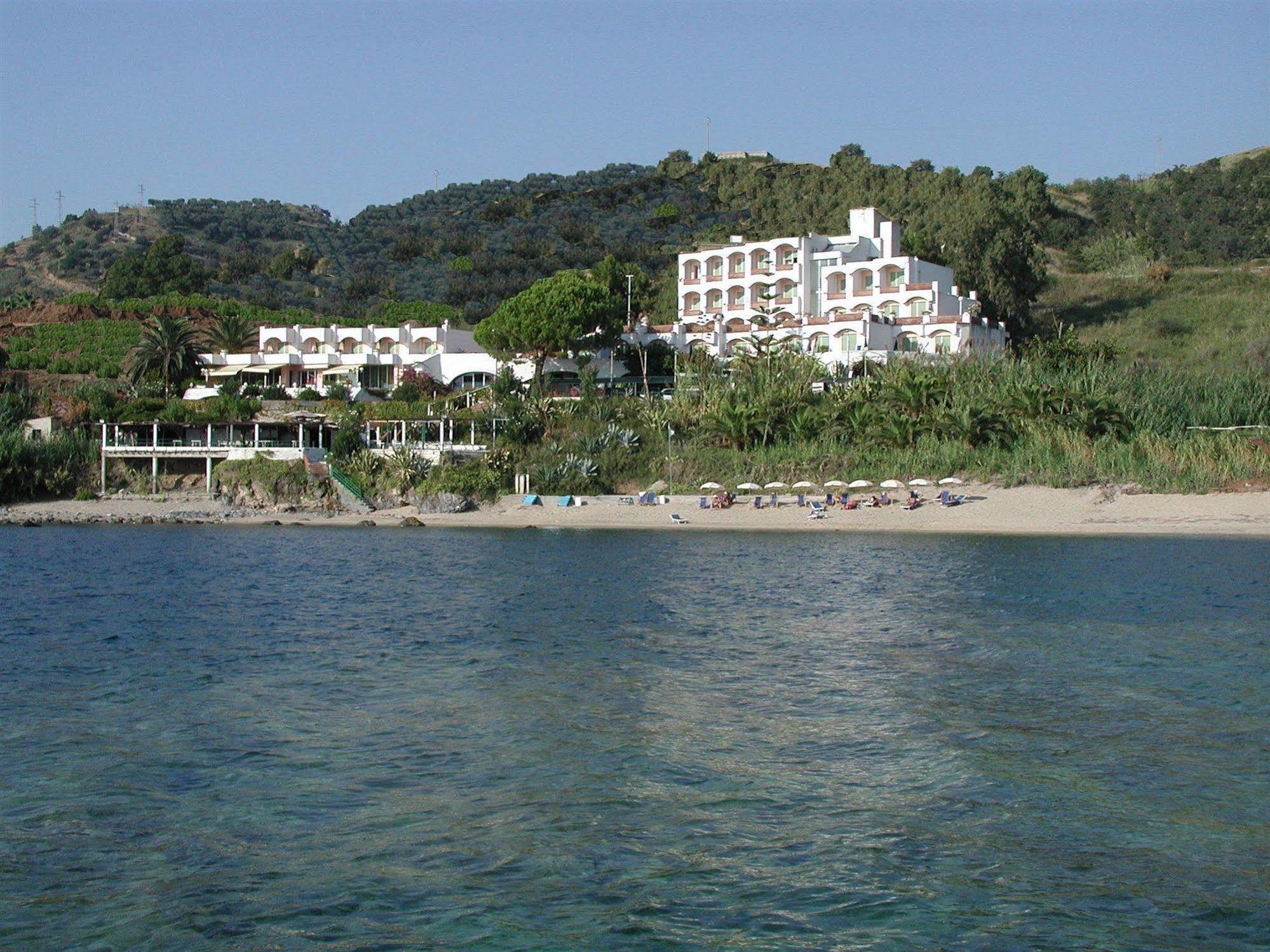 Hotel Ferretti Diamante Exterior foto